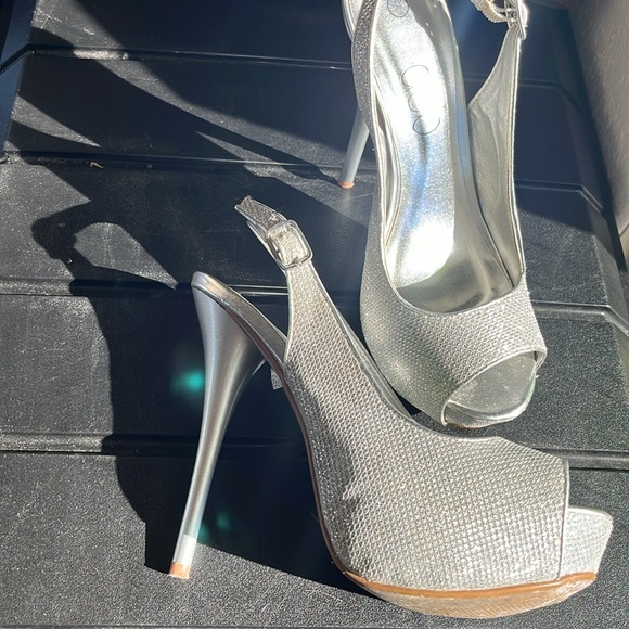 Silver Glitter Stilettos LNIB - Picture 3 of 3